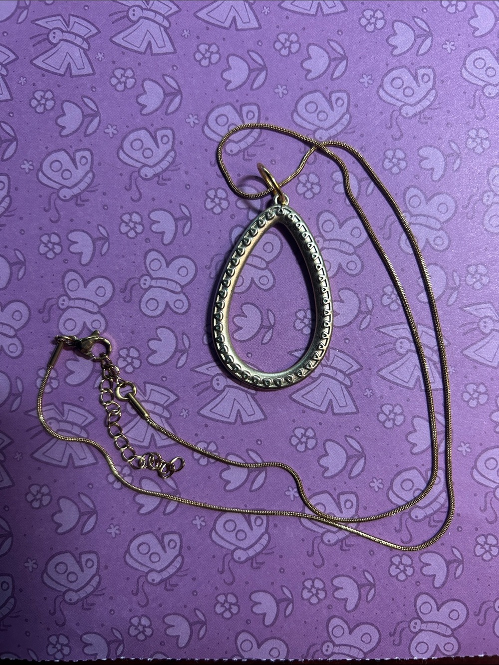 Gold Teardrop Pendant Necklace - Elegant Women's Jewelry
